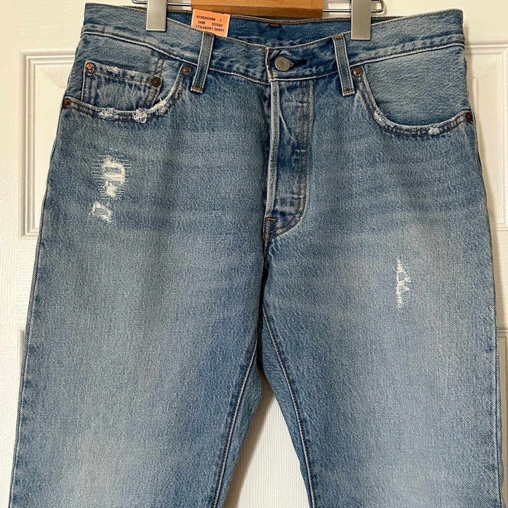 NWT Women’s Levi’s 501 Straight Leg Jean 29 x 32